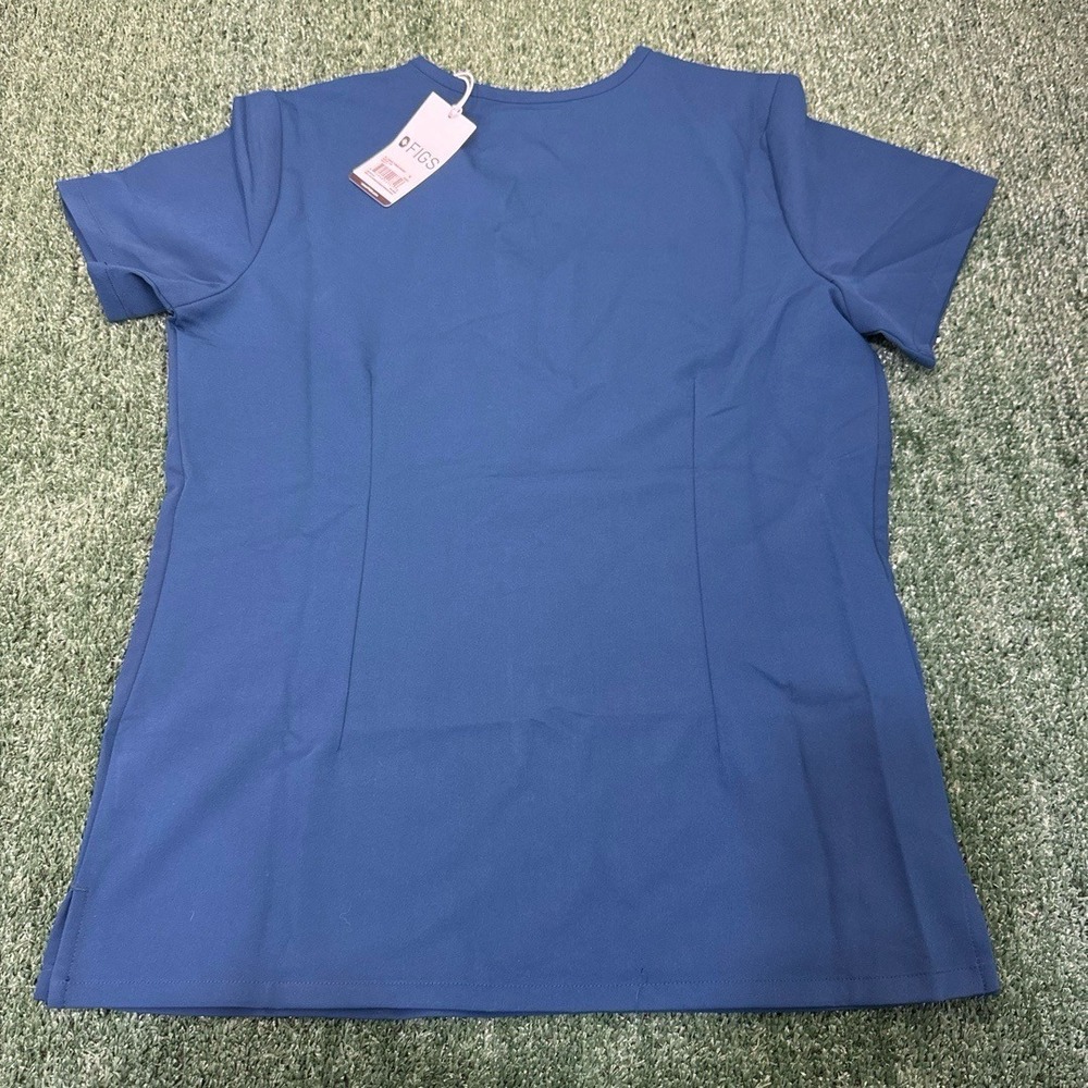 NWT FIGS Three Pocket Short Sleeve Blue Casma Scrub Top Women's Size Small - Picture 2 of 4